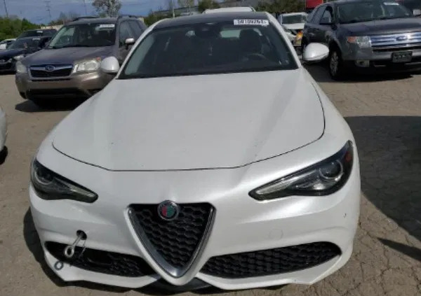 alfa romeo giulia Alfa Romeo Giulia cena 79000 przebieg: 78764, rok produkcji 2018 z Warszawa